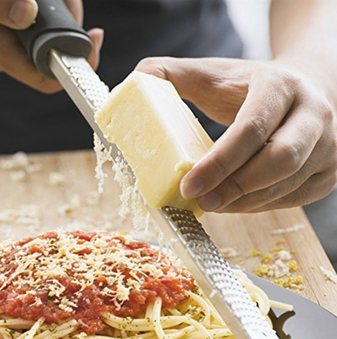 Stainless Steel Cheese Grater Lemon Citrus Zester Sharp Blade Ginger Grating Scraping Tool with Cover