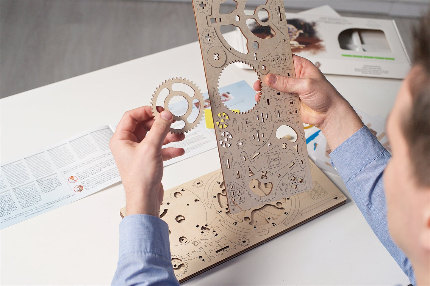 Ugears Globus ★Mechanical 3D Puzzle Kit Model Toys Gift Present Birthday Xmas Christmas Kids Adults