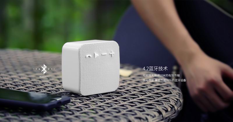 Remax RB-M18 Fabric Portable Bluetooth Speaker Wireless Outdoor Music Amplifier
