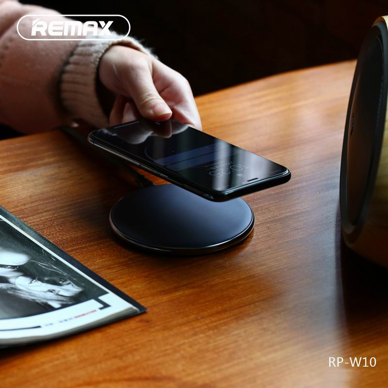 Remax RP-W10 Infinite Wireless Charging Charger Anti-Drop Durable Portable Light